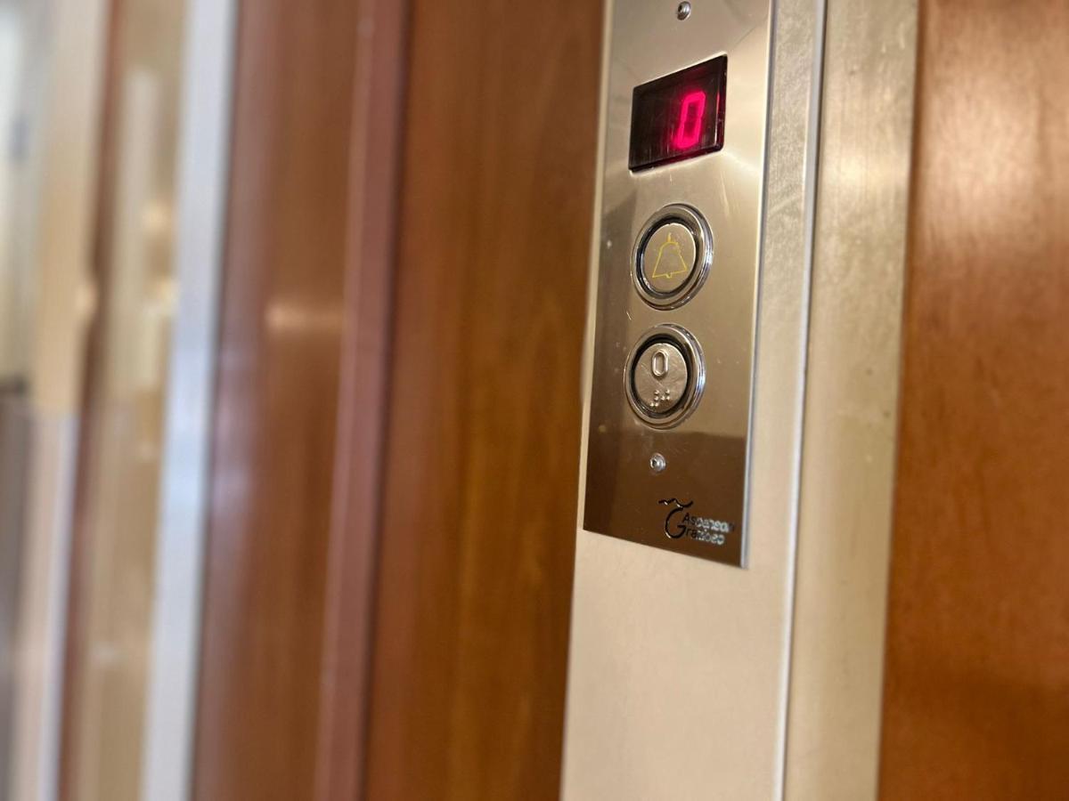Hotel Futuro Aversa Luaran gambar