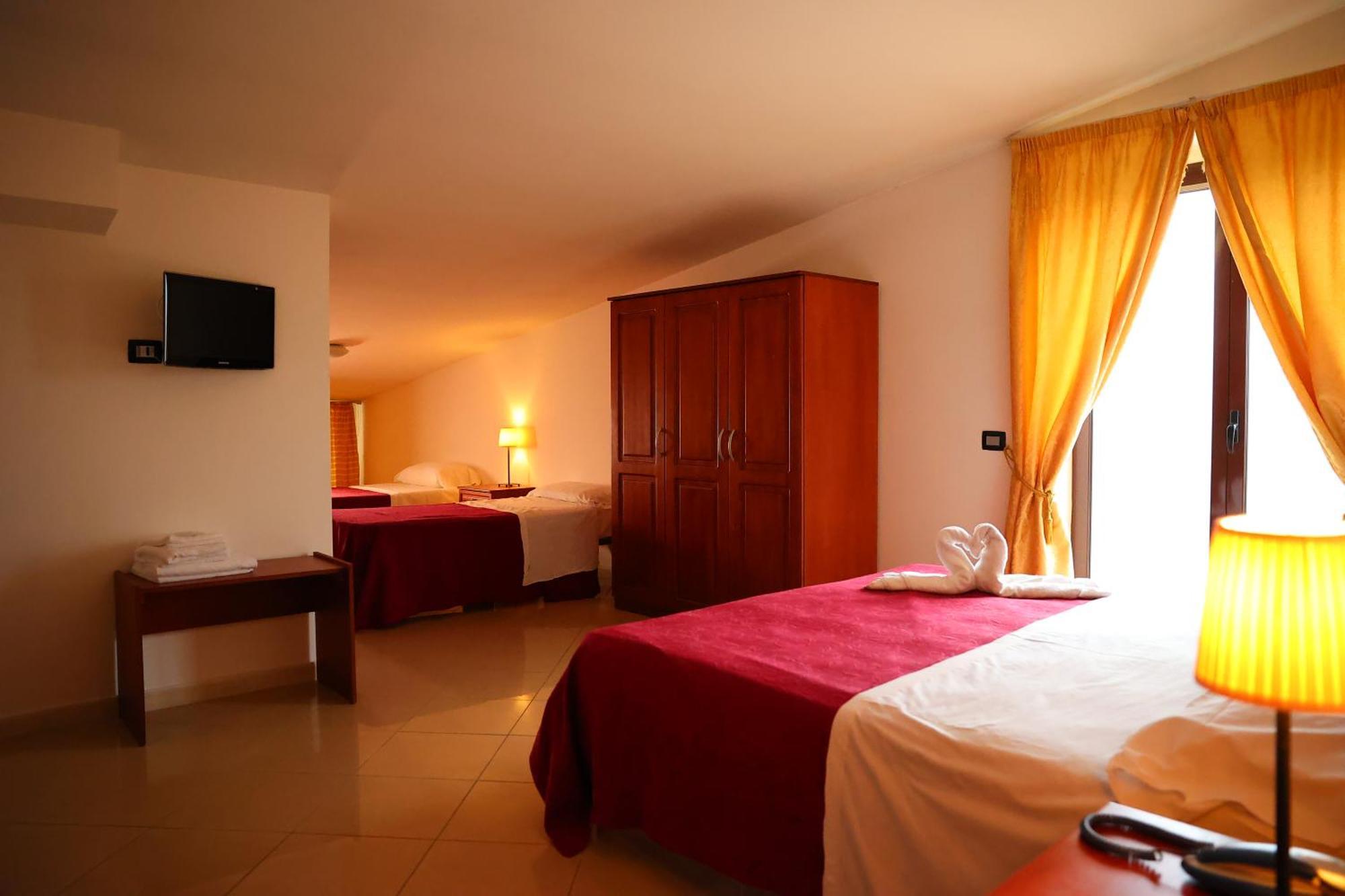 Hotel Futuro Aversa Luaran gambar