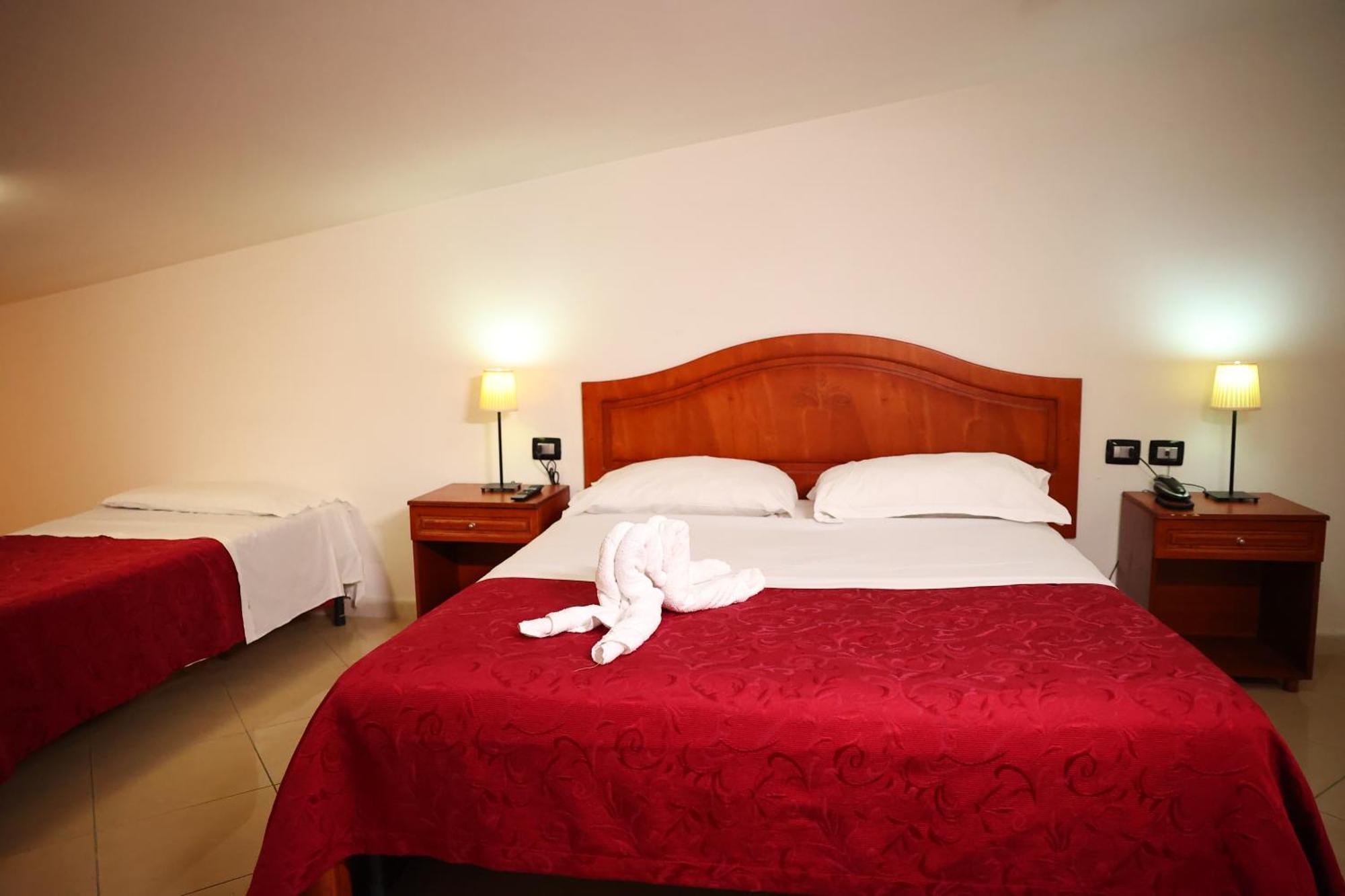 Hotel Futuro Aversa Luaran gambar