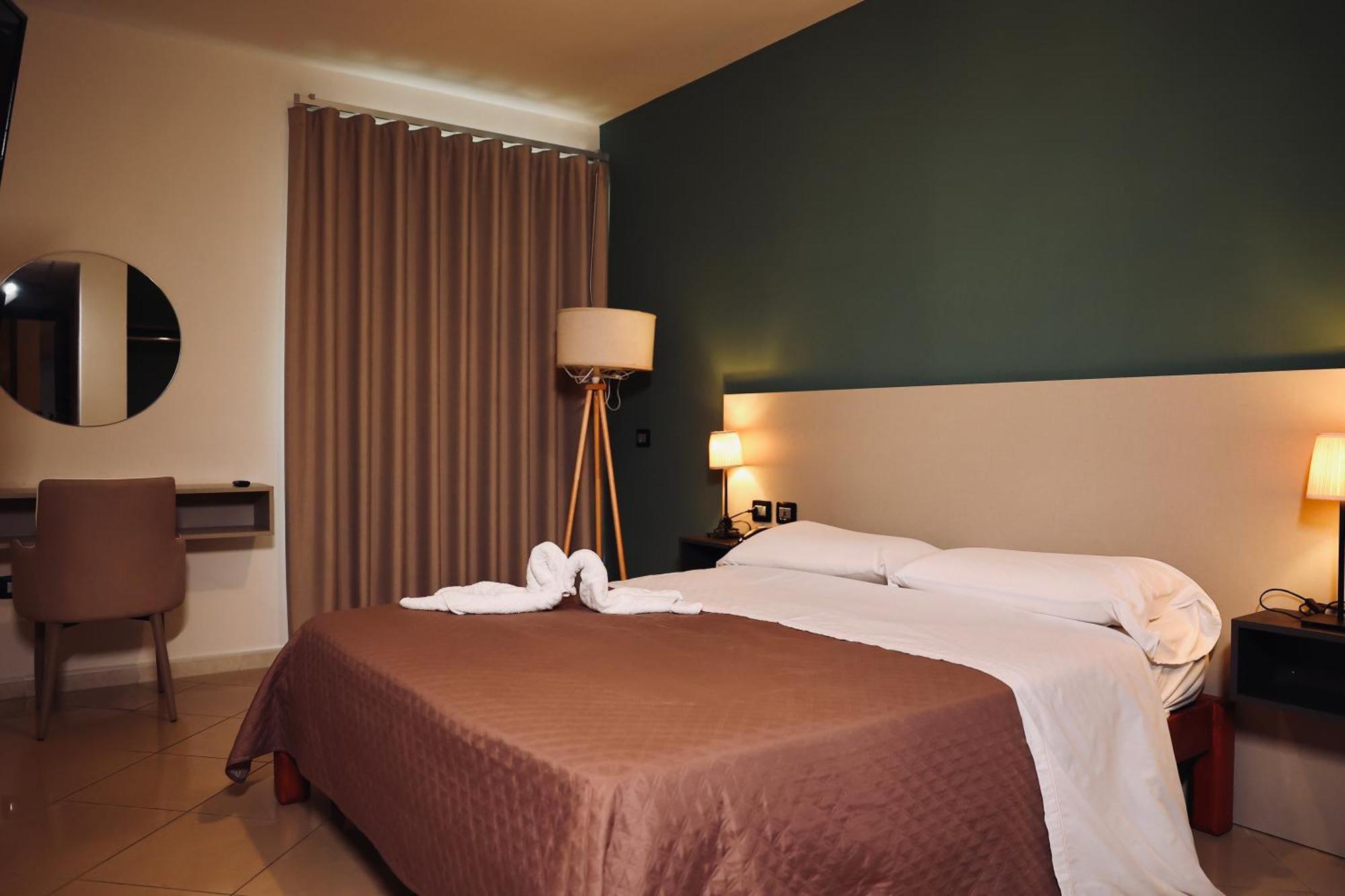 Hotel Futuro Aversa Luaran gambar