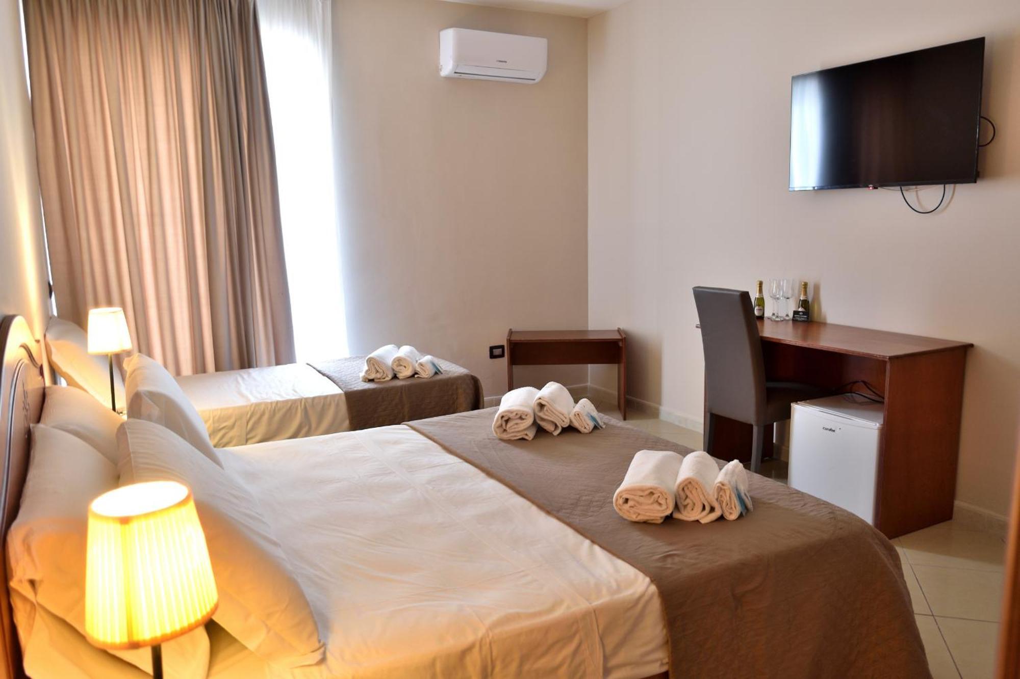 Hotel Futuro Aversa Luaran gambar