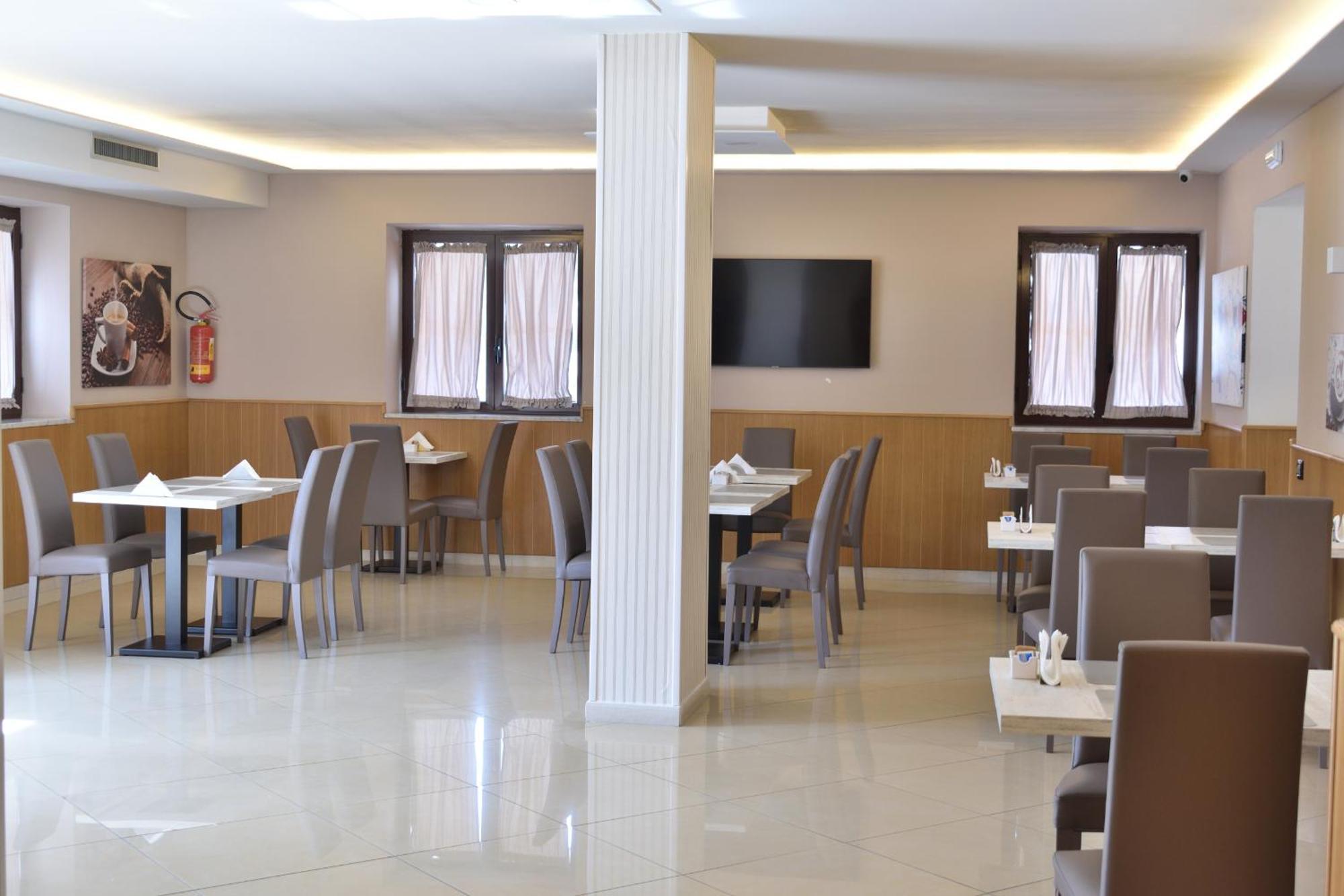 Hotel Futuro Aversa Luaran gambar