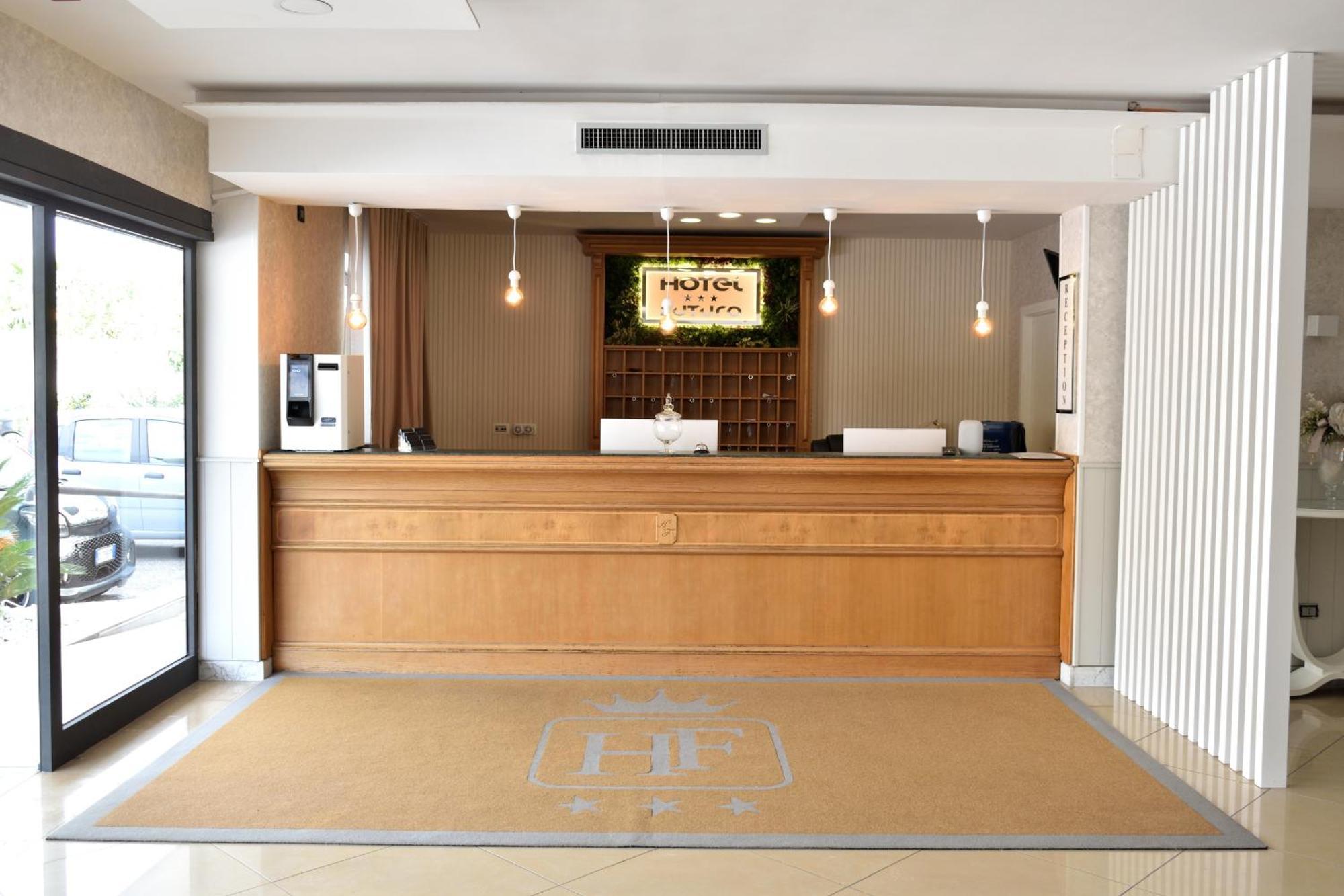 Hotel Futuro Aversa Luaran gambar