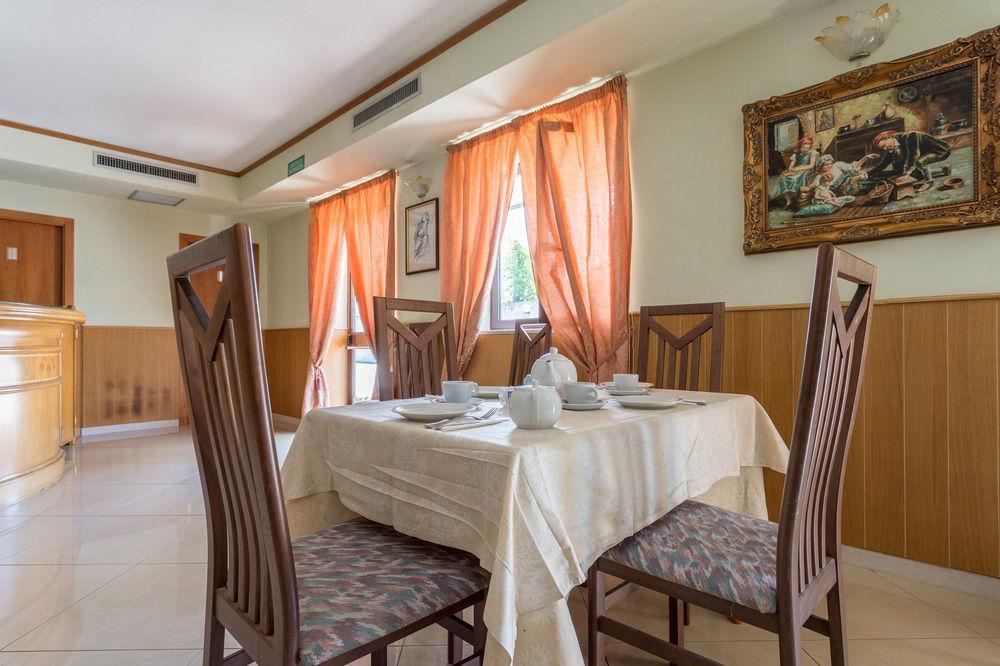 Hotel Futuro Aversa Luaran gambar